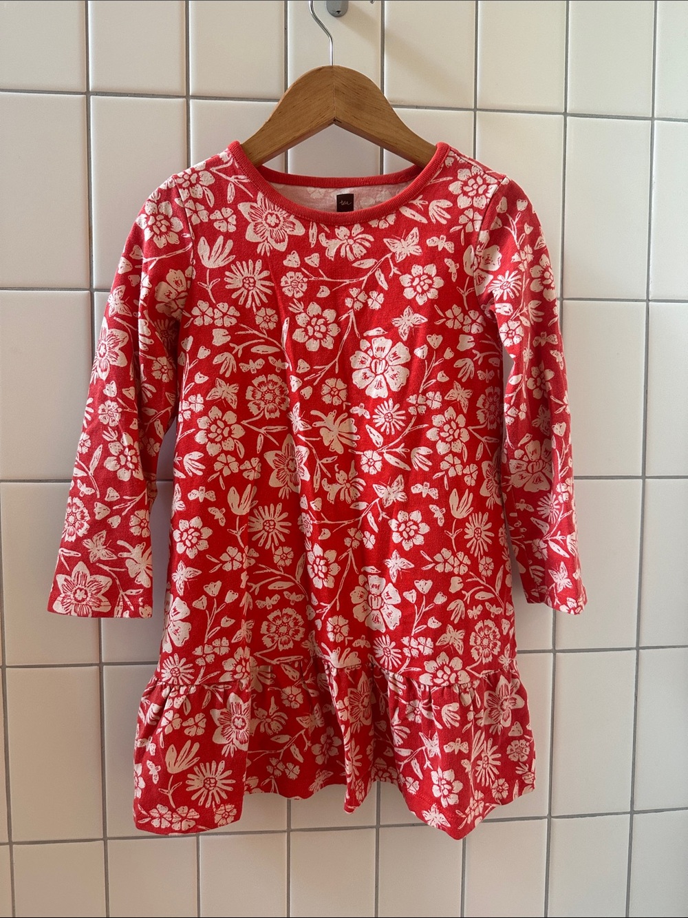 Tea Collection reddish orange flounce dress, LIKE NEW! Size 4T.
